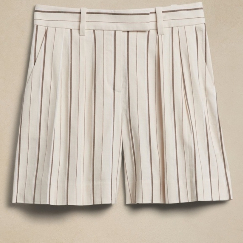 Banana Republic Cream and Gray Shorts